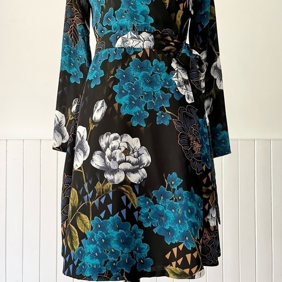 Everly Black Floral Long Sleeve Wrap Dress Size M - Picture 3 of 15